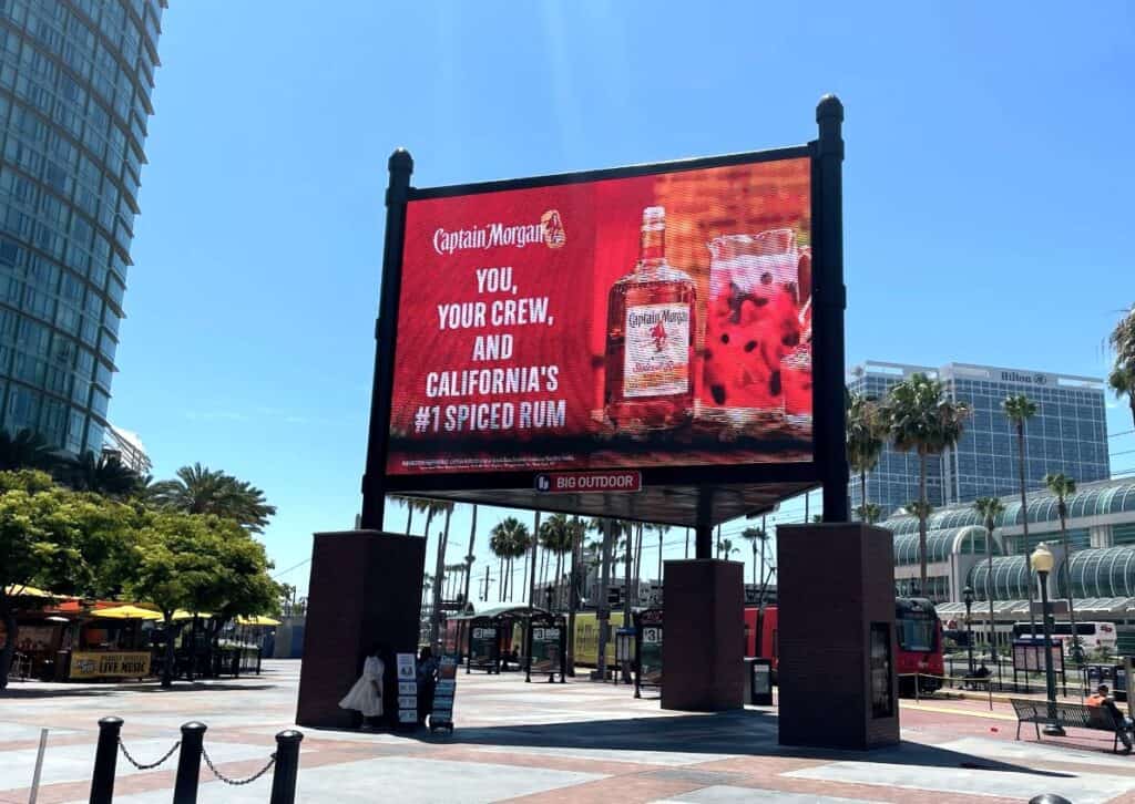 MTS Giant GQ Sign