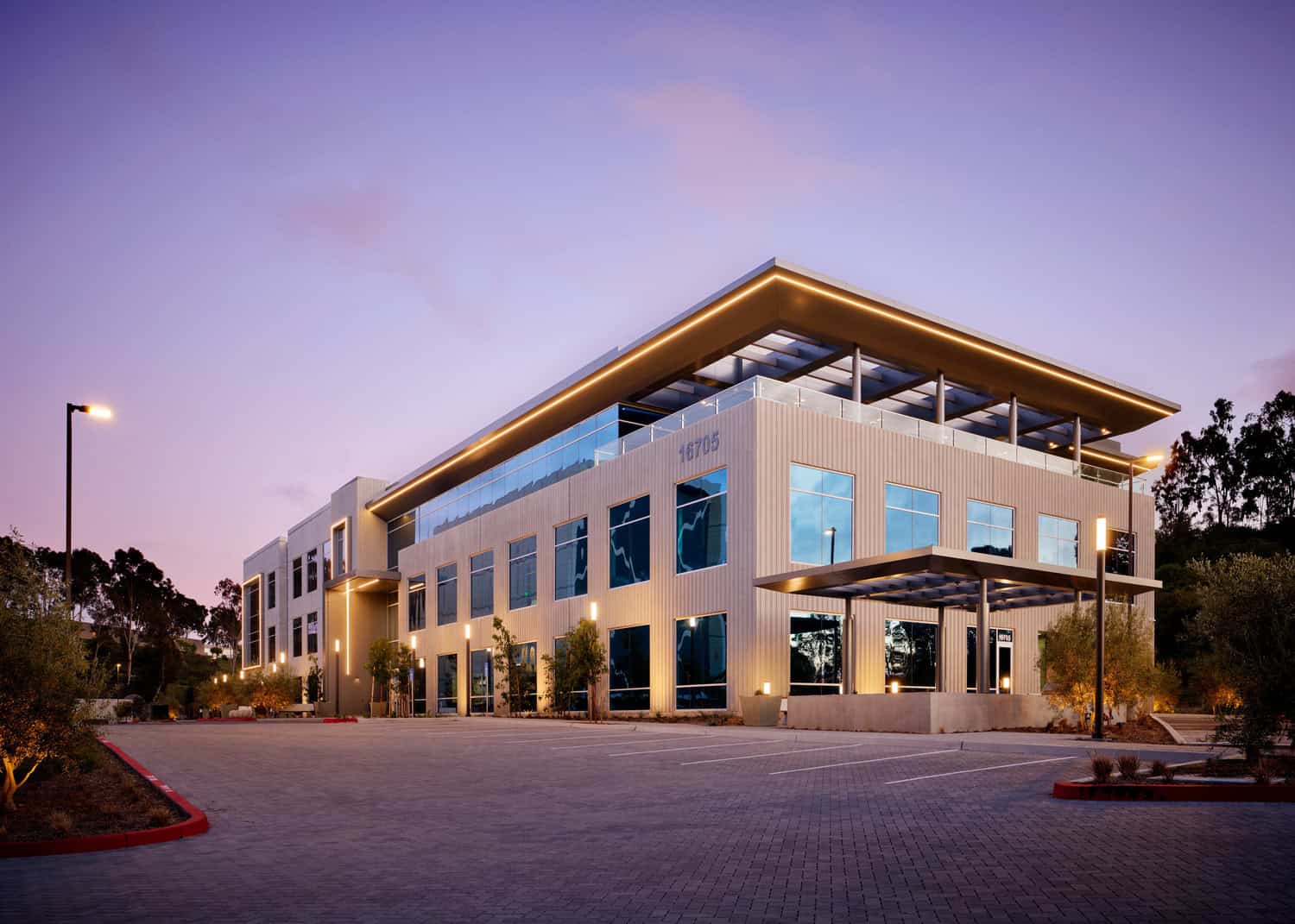 Drawbridge Realty Trust Via Del Campo II San Diego Architectural